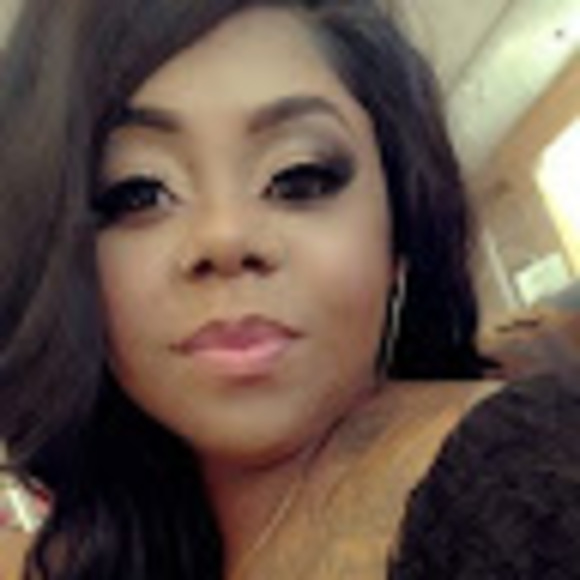 Meet your Posher, Zandria - Picture 1 of 1